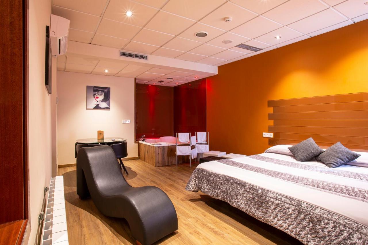 اوفيدو Motel Los Abedules المظهر الخارجي الصورة