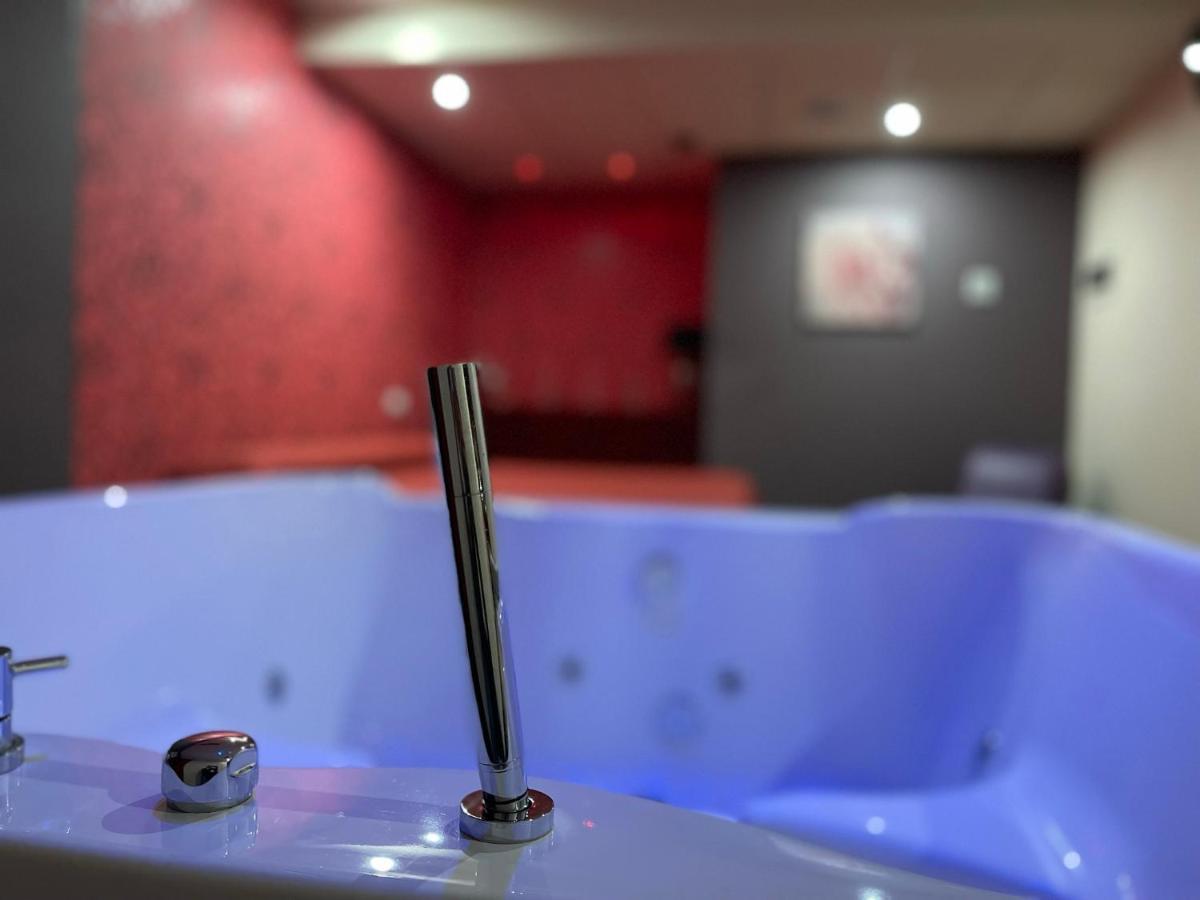 اوفيدو Motel Los Abedules المظهر الخارجي الصورة