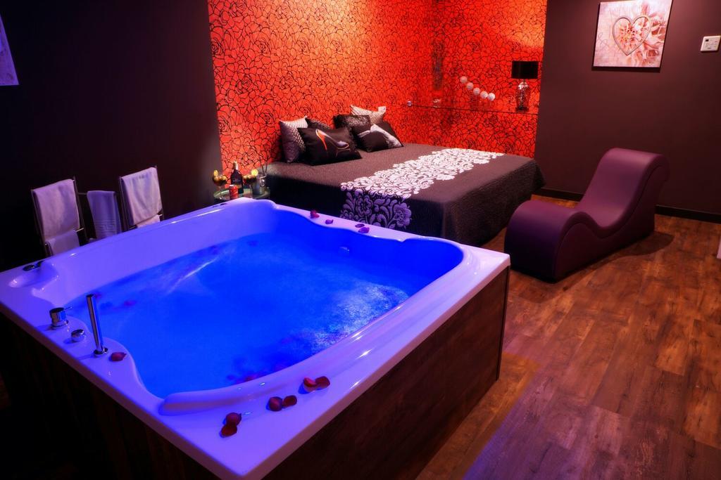 اوفيدو Motel Los Abedules المظهر الخارجي الصورة